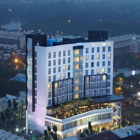 Brits Hotel Karawang Exteriér fotografie