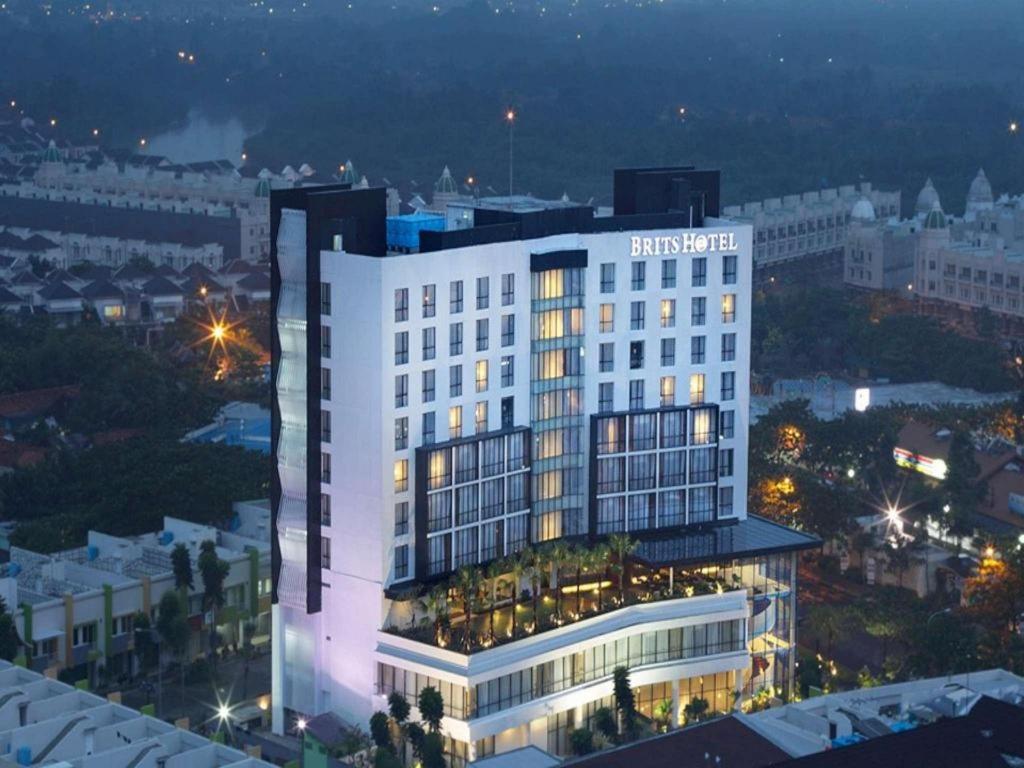 Brits Hotel Karawang Exteriér fotografie