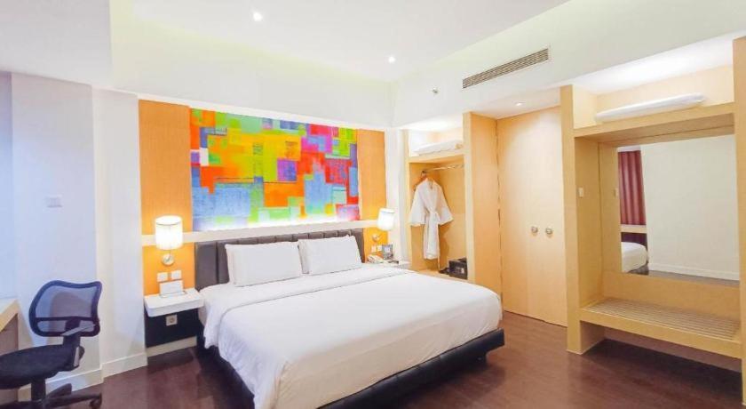 Brits Hotel Karawang Exteriér fotografie