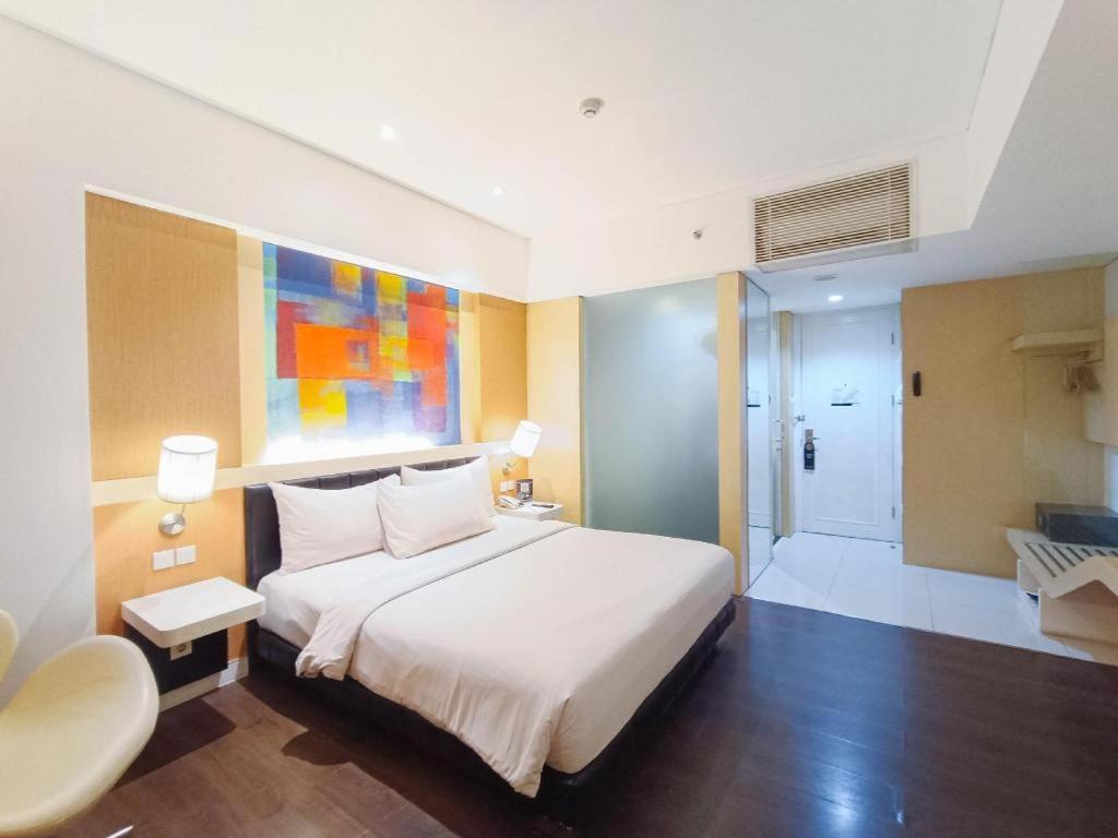 Brits Hotel Karawang Exteriér fotografie