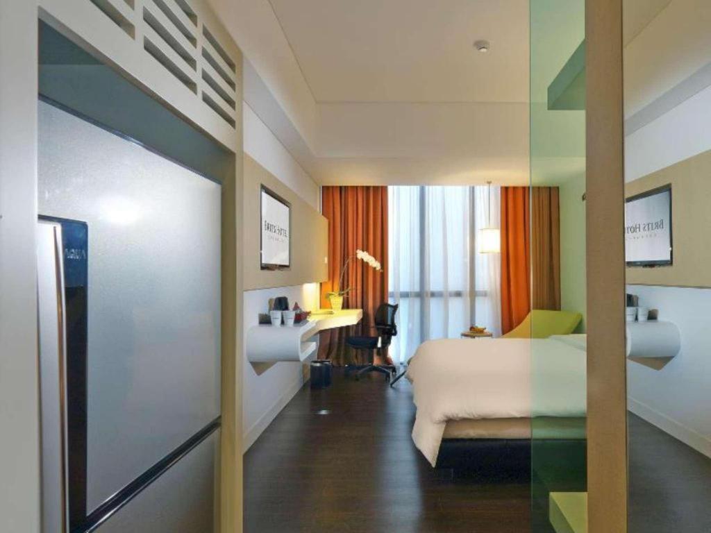 Brits Hotel Karawang Exteriér fotografie