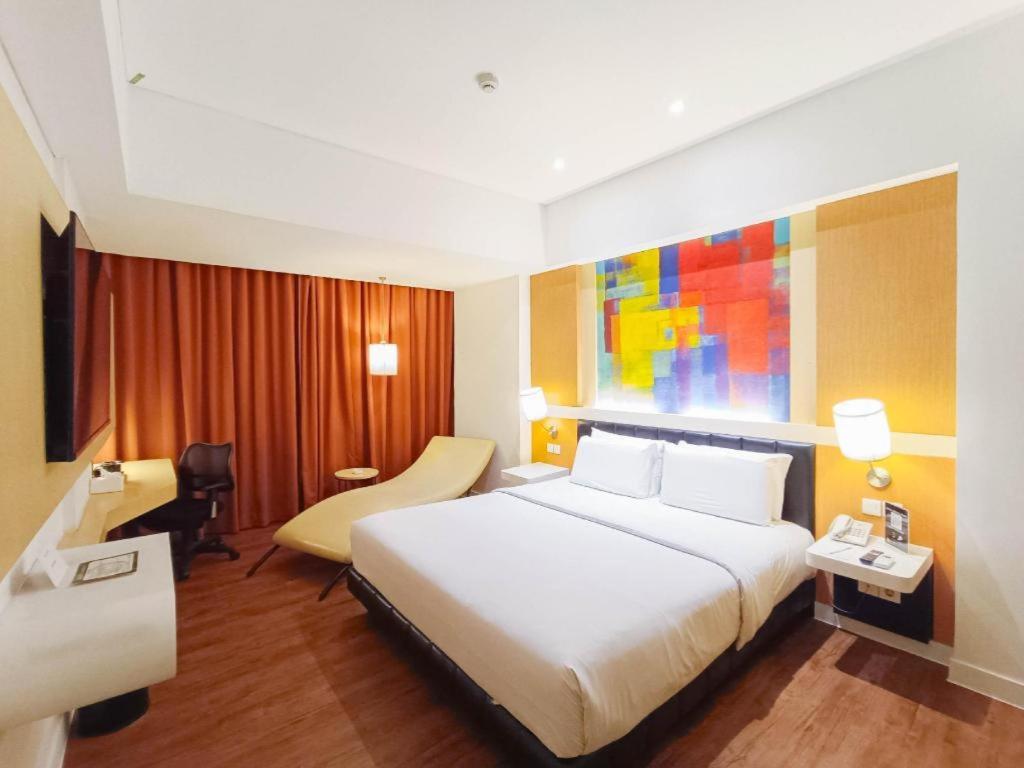 Brits Hotel Karawang Exteriér fotografie